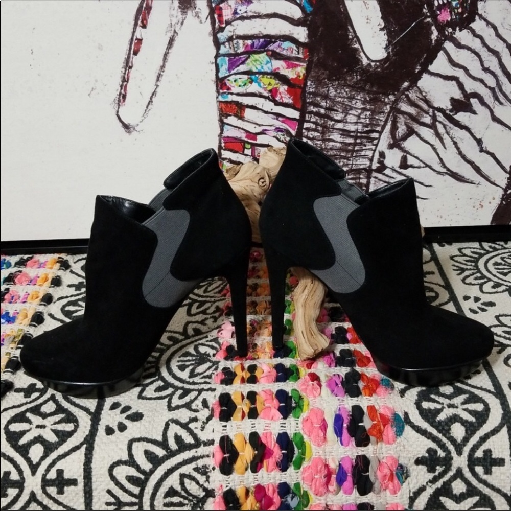 Bakers black and gray suede leather booties - Picture 1 of 5